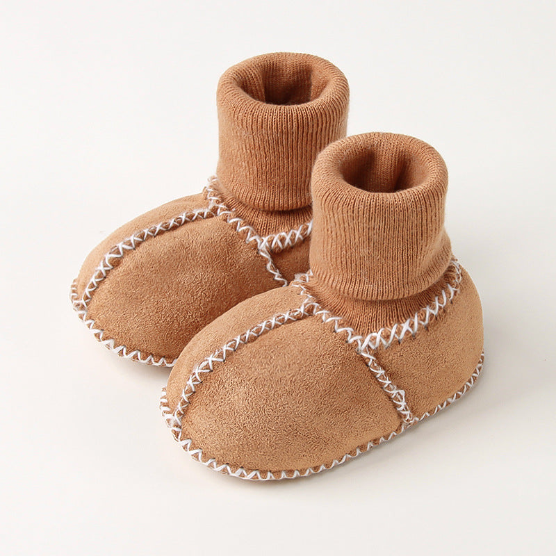 Lined baby winter sock shoes in suede look